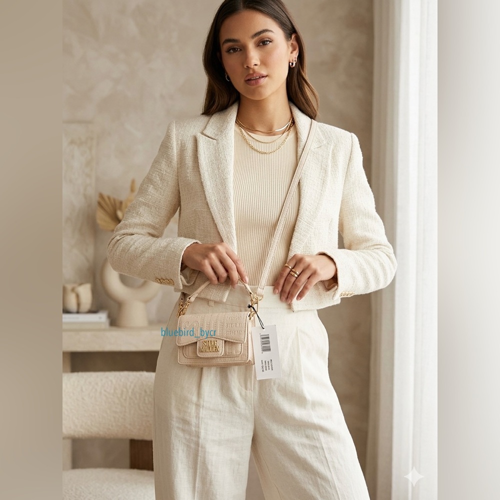 Steve Madden Vanilla Mini Crossbody with Gold Heart & Star Charm - Picture 3 of 14